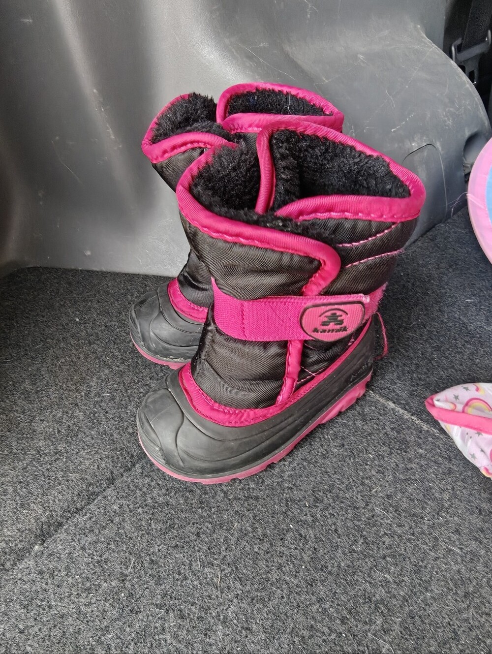 Kamik Kids Winter Snow Boots with Pink Trim Size 6